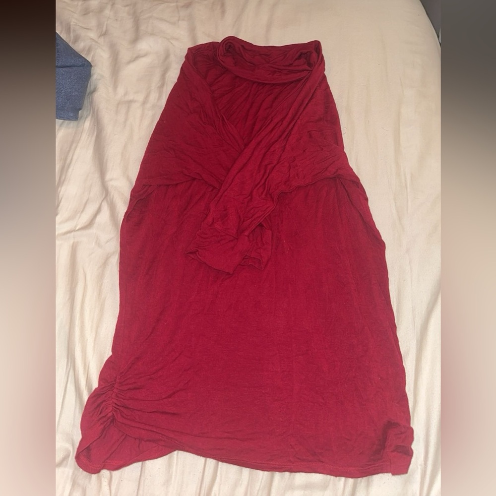 red quarter sleeve turtleneck